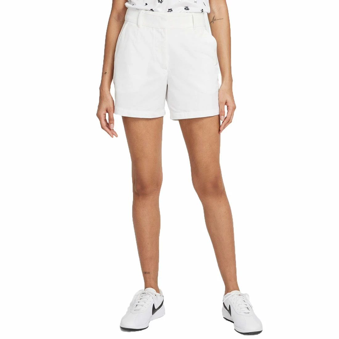 Nike Women's Dri-FIT Victory 5" Shorts 2 Nike Women's Dri-FIT Victory 5" Shorts - Image 2